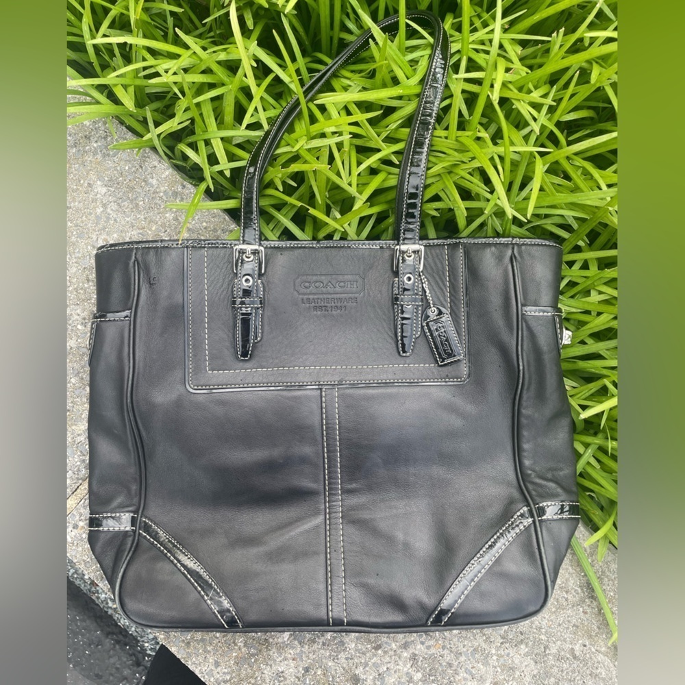 Vintage Coach Legacy Hampton Gallery Tote, Shoulder Bag Black Y2K
School or work
